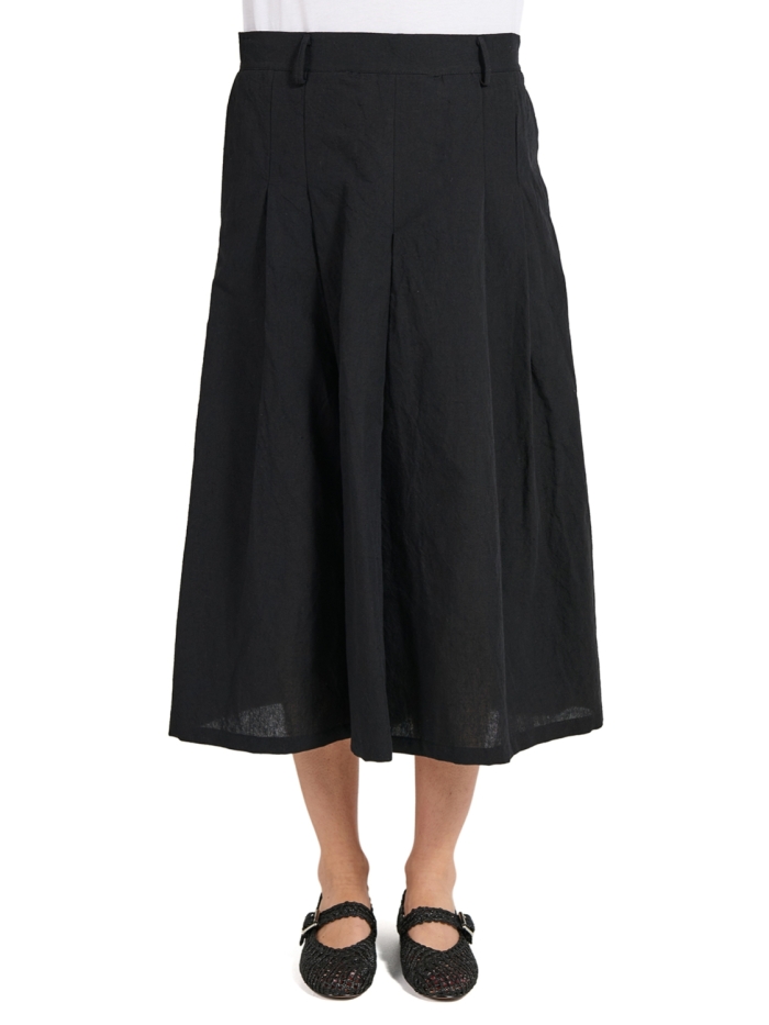 YM1418 Black