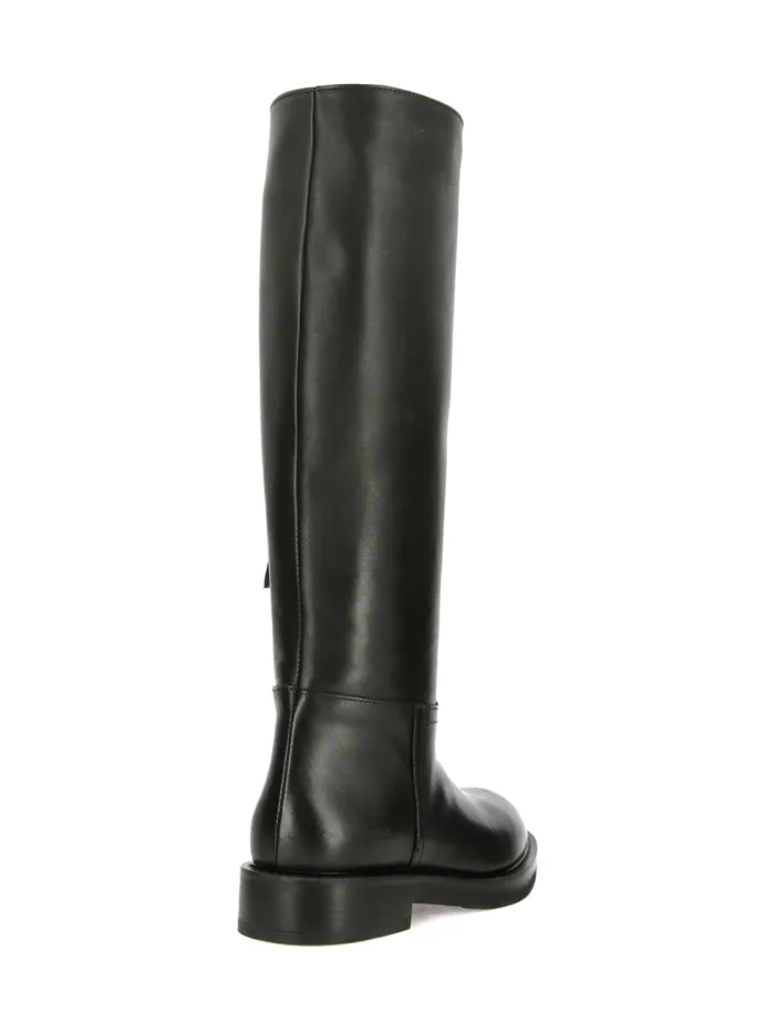 MW 560 Black