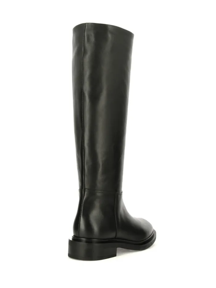 IV311 Schwarz