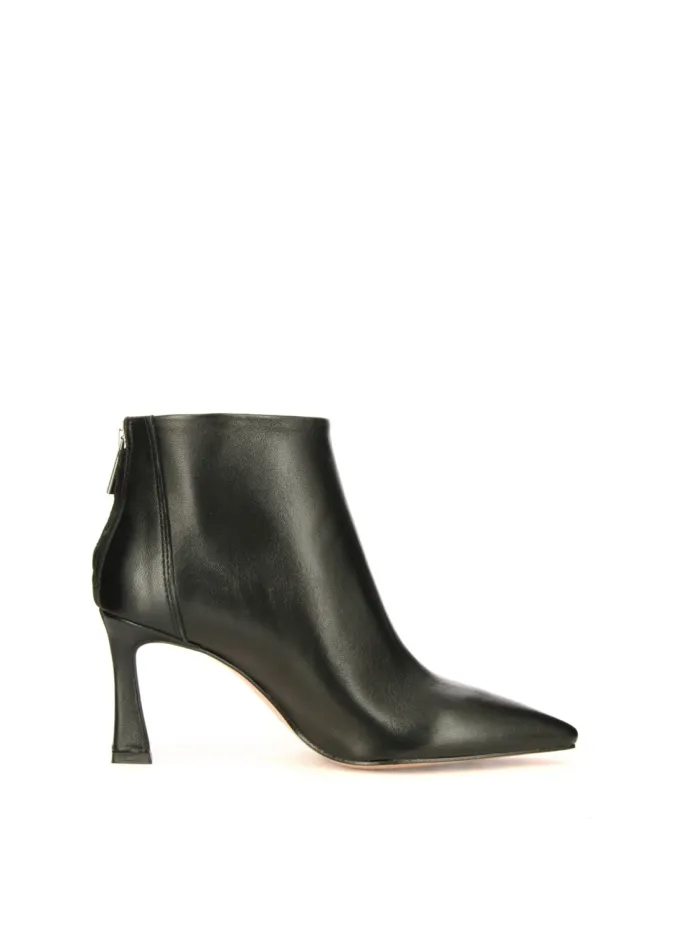 786 Schwarz