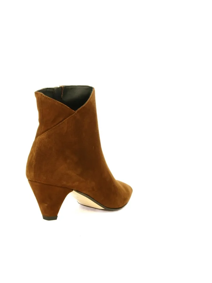 PI-826 Brown