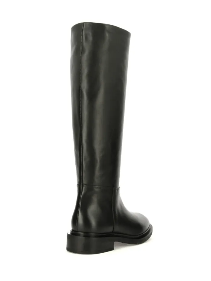 IV311 Schwarz