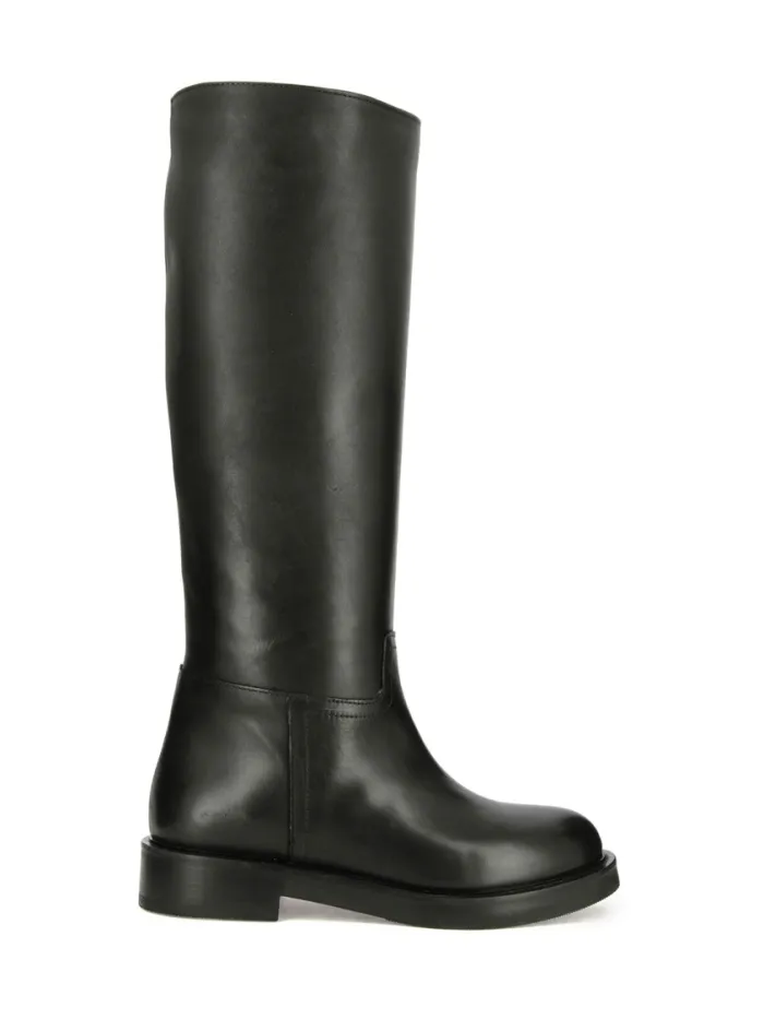 MW 560 Black