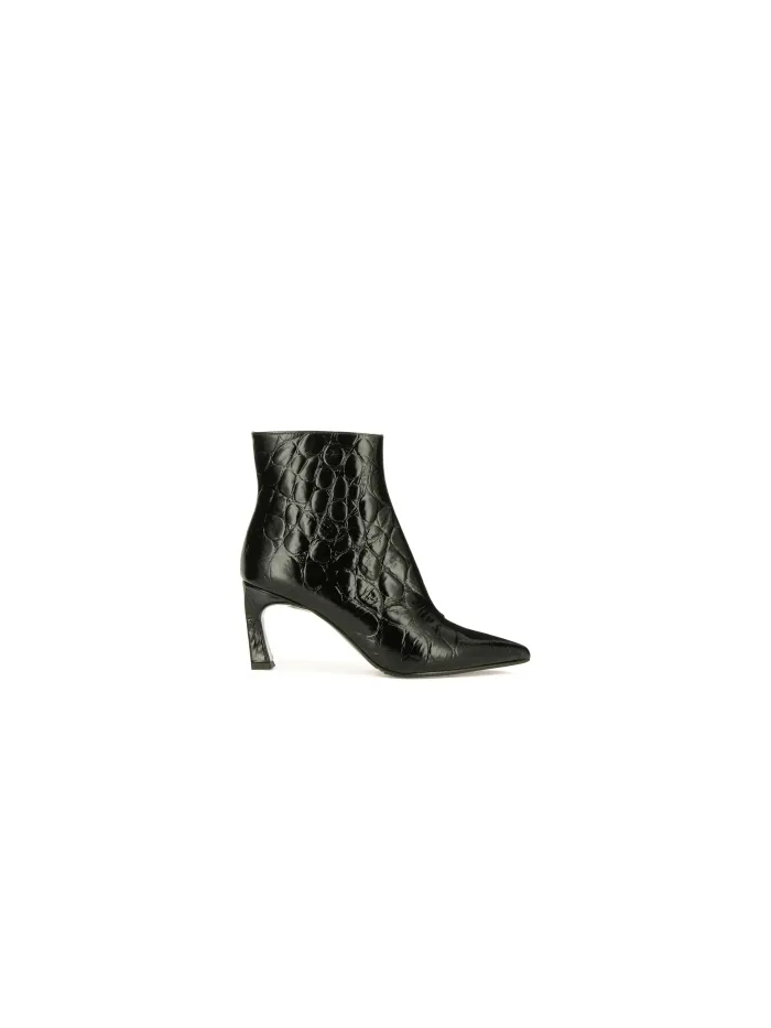 I1-10641 Schwarz