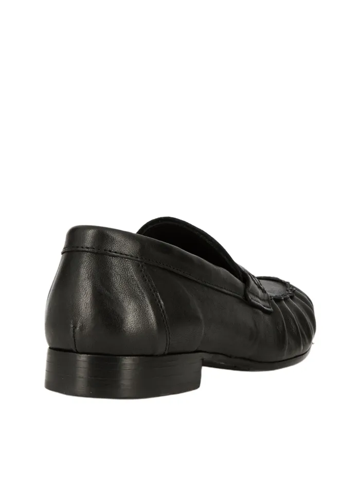 26121 Nero