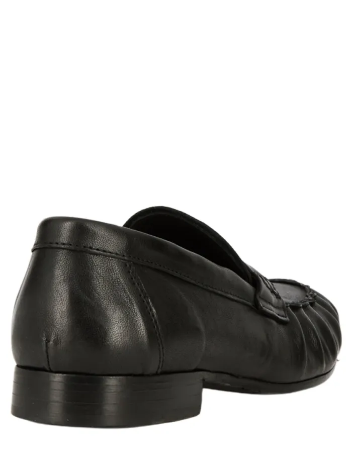 26121 Nero