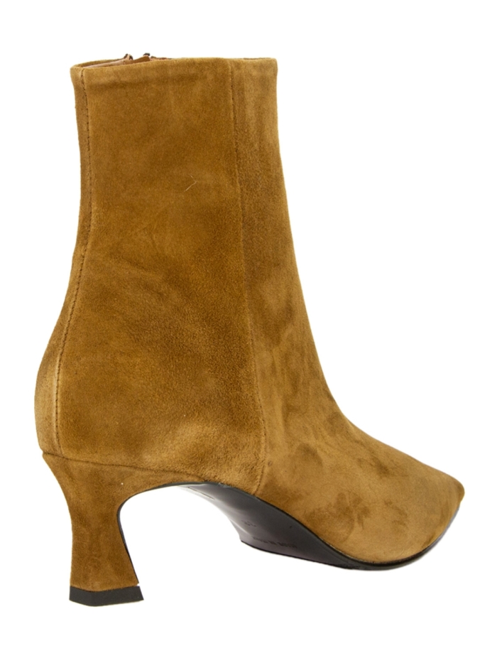 TAN/1651