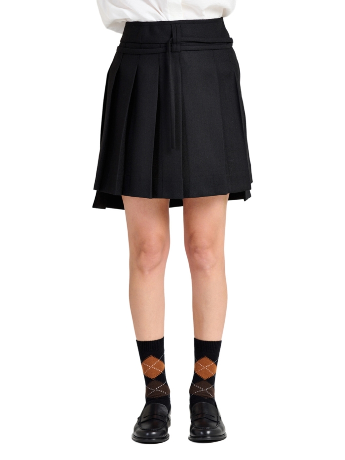 BLACK/AMELIA