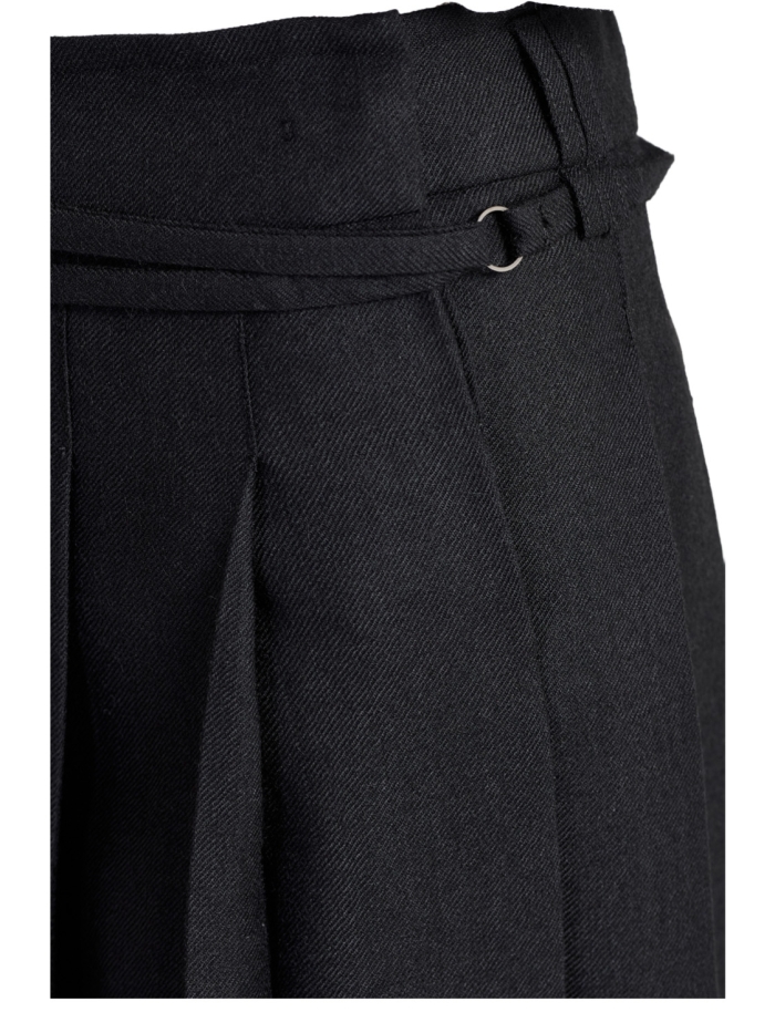 BLACK/AMELIA