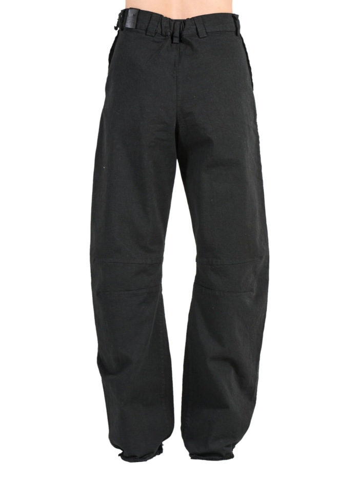 BLACK/15 823
