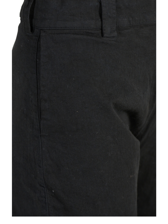 BLACK/15 823