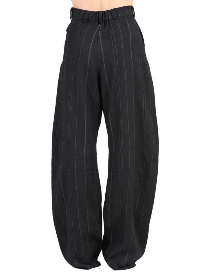 BLACK/15 823
