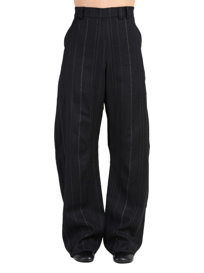 BLACK/15 823