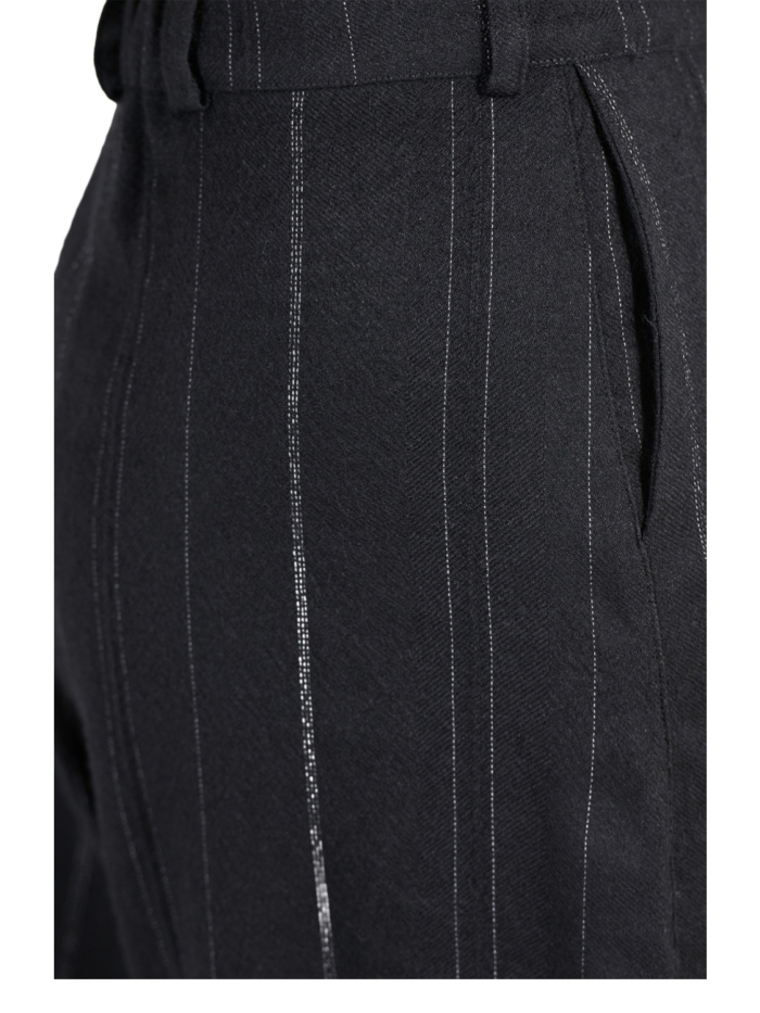 BLACK/15 823