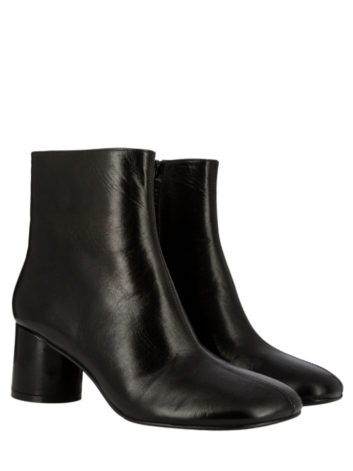 BLACK/JELA