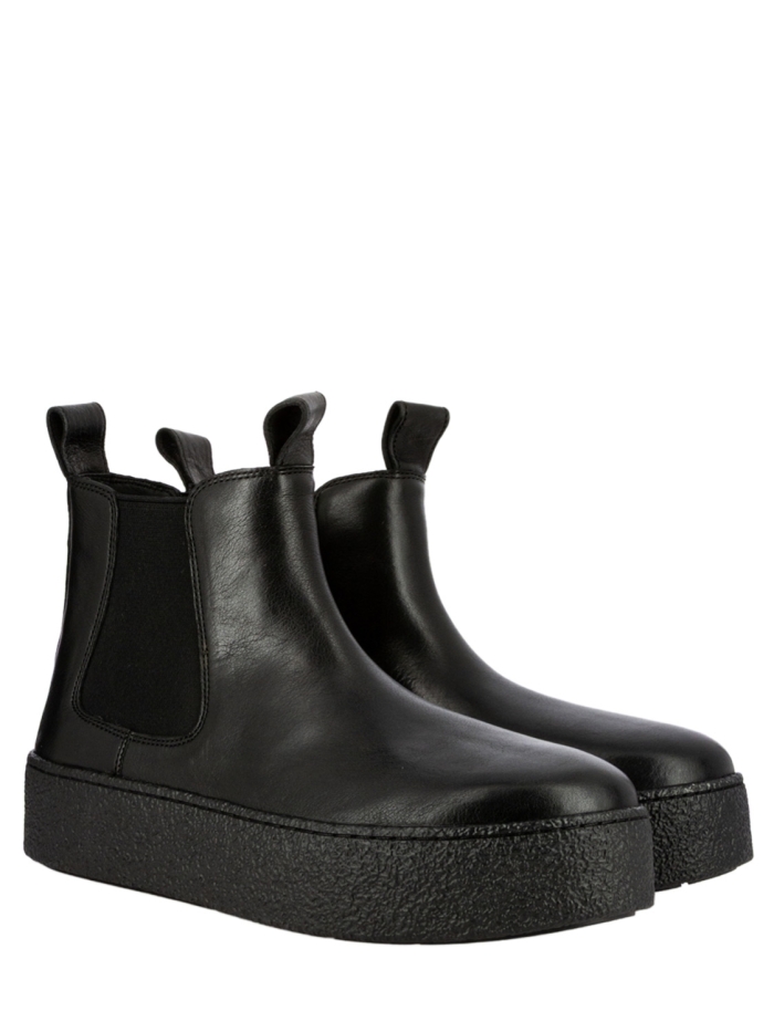 BLACK/ALPHA CHELSEA BOOT